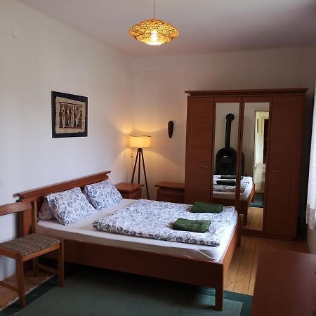 Nyugalomsziget Villa Kotcse ภายนอก รูปภาพ