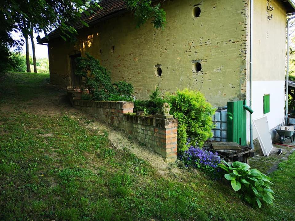 Nyugalomsziget Villa Kotcse ภายนอก รูปภาพ