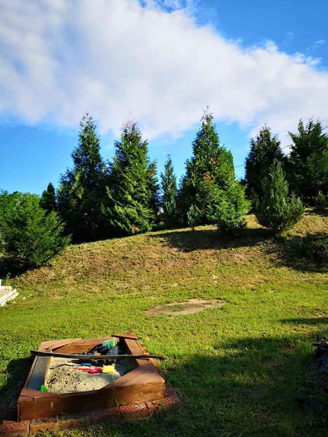 Nyugalomsziget Villa Kotcse ภายนอก รูปภาพ
