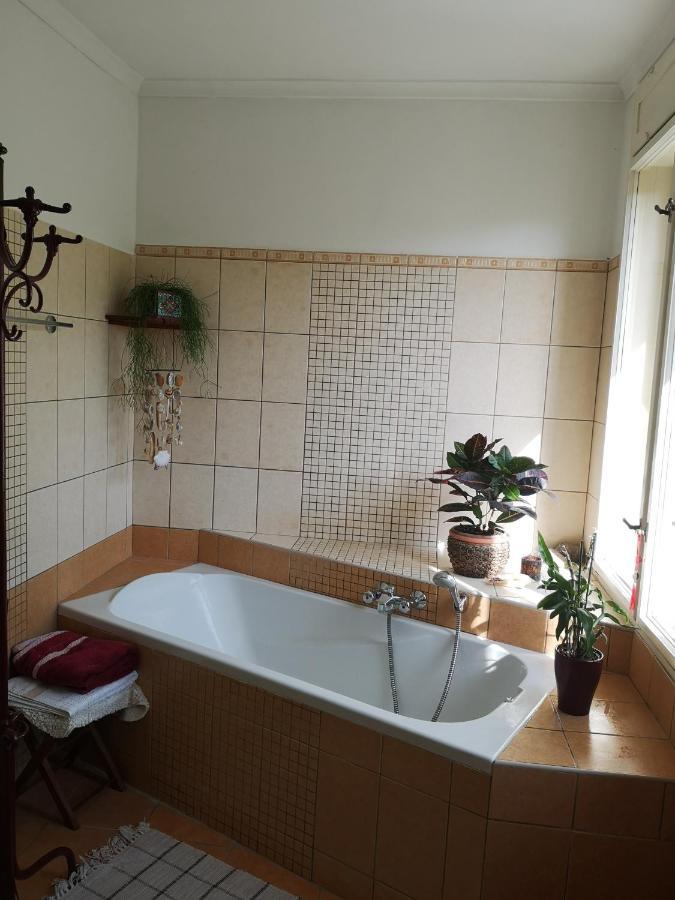 Nyugalomsziget Villa Kotcse ภายนอก รูปภาพ