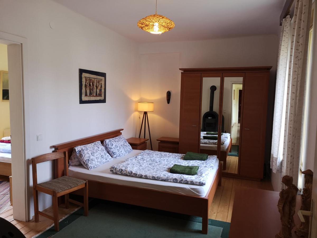 Nyugalomsziget Villa Kotcse ภายนอก รูปภาพ